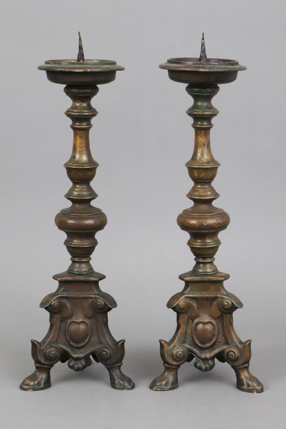 Paar Bronze Sakralleuchter im Stile des Barock