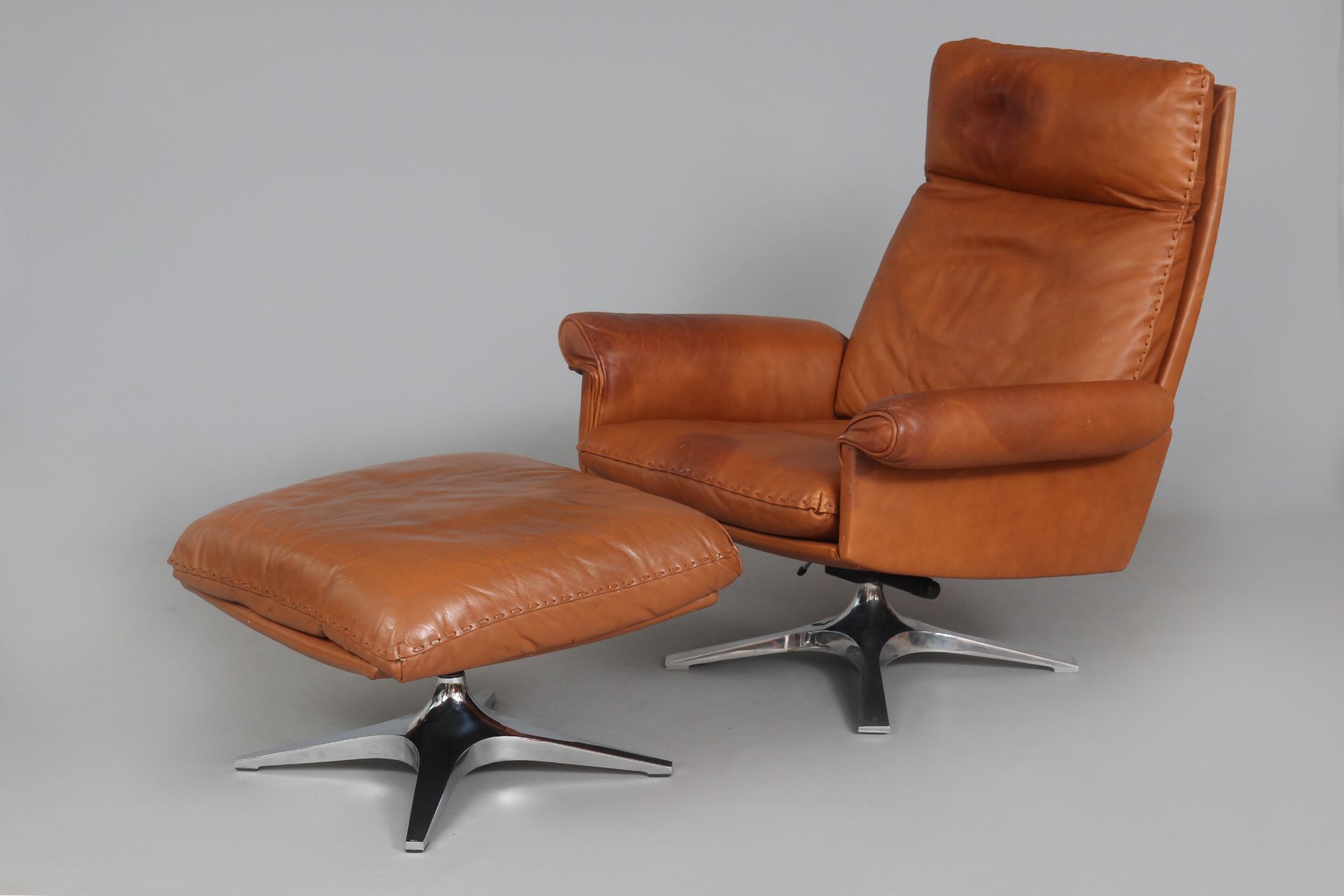 Mid-Century Lounge Chair