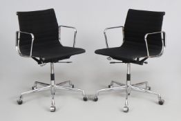2 Charles & Ray EAMES Alu-Chairs