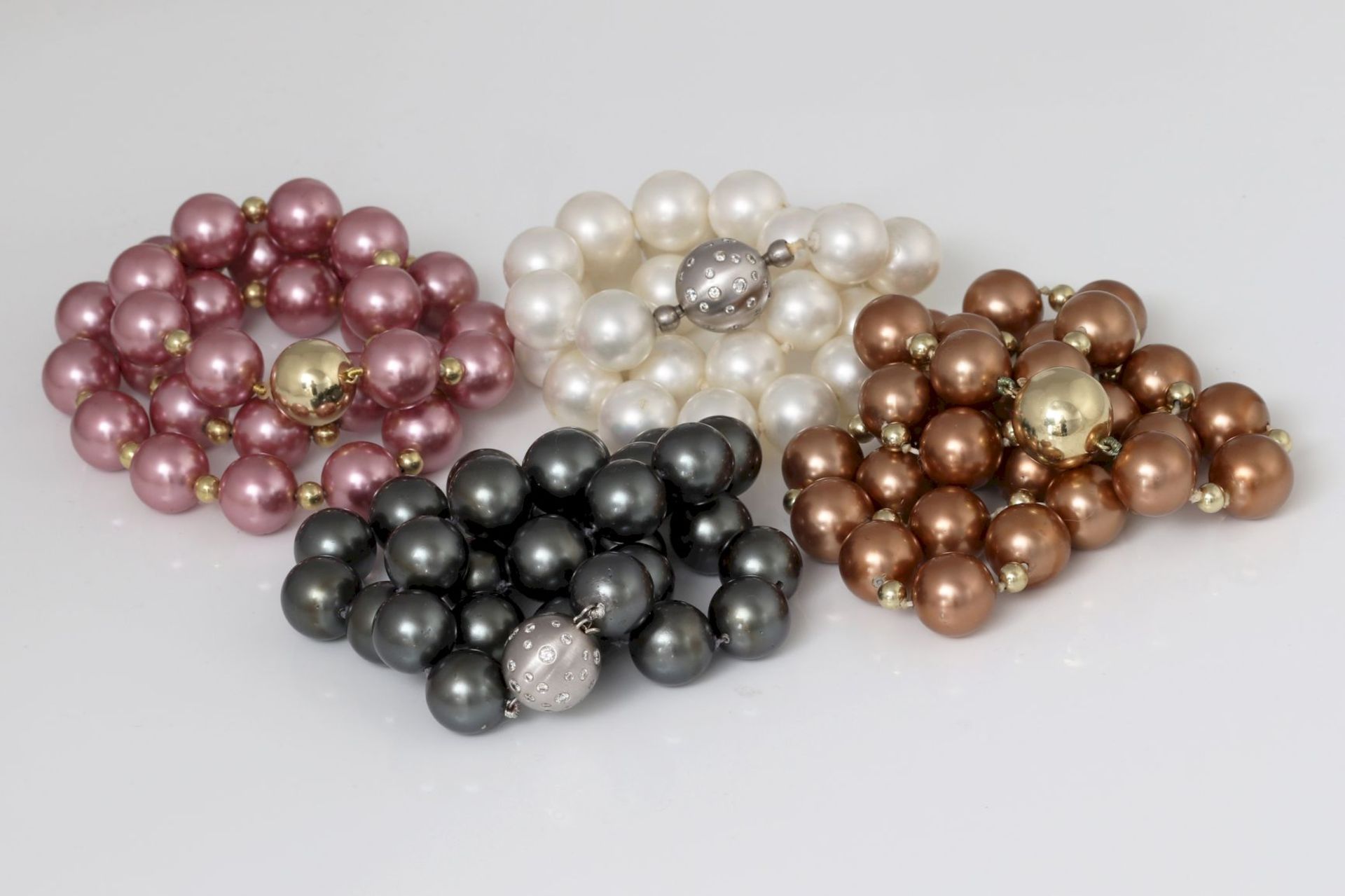 4 Perlenketten - Image 2 of 2