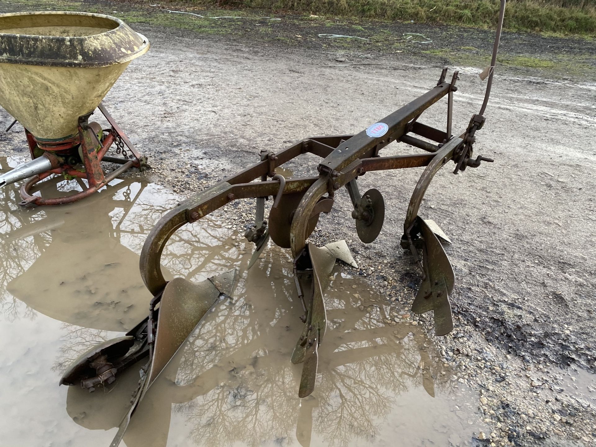 3X FURROW FERGUSON PLOUGH