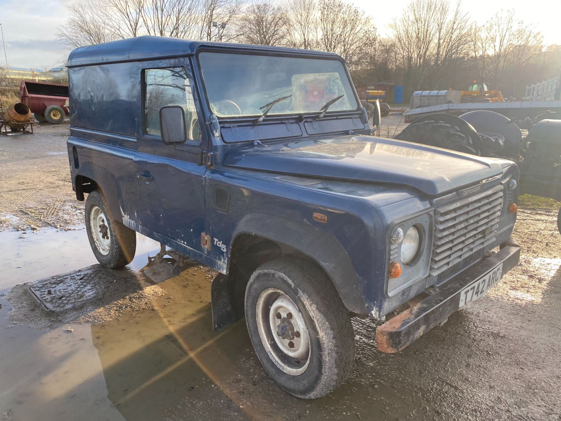 LAND ROVER DEFENDER 90 - Image 2 of 3