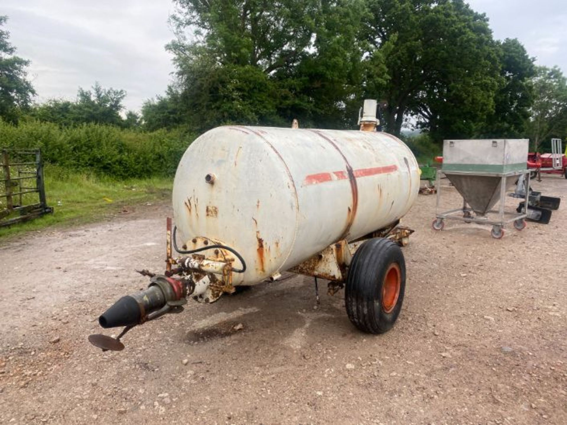 SLURRY TANKER