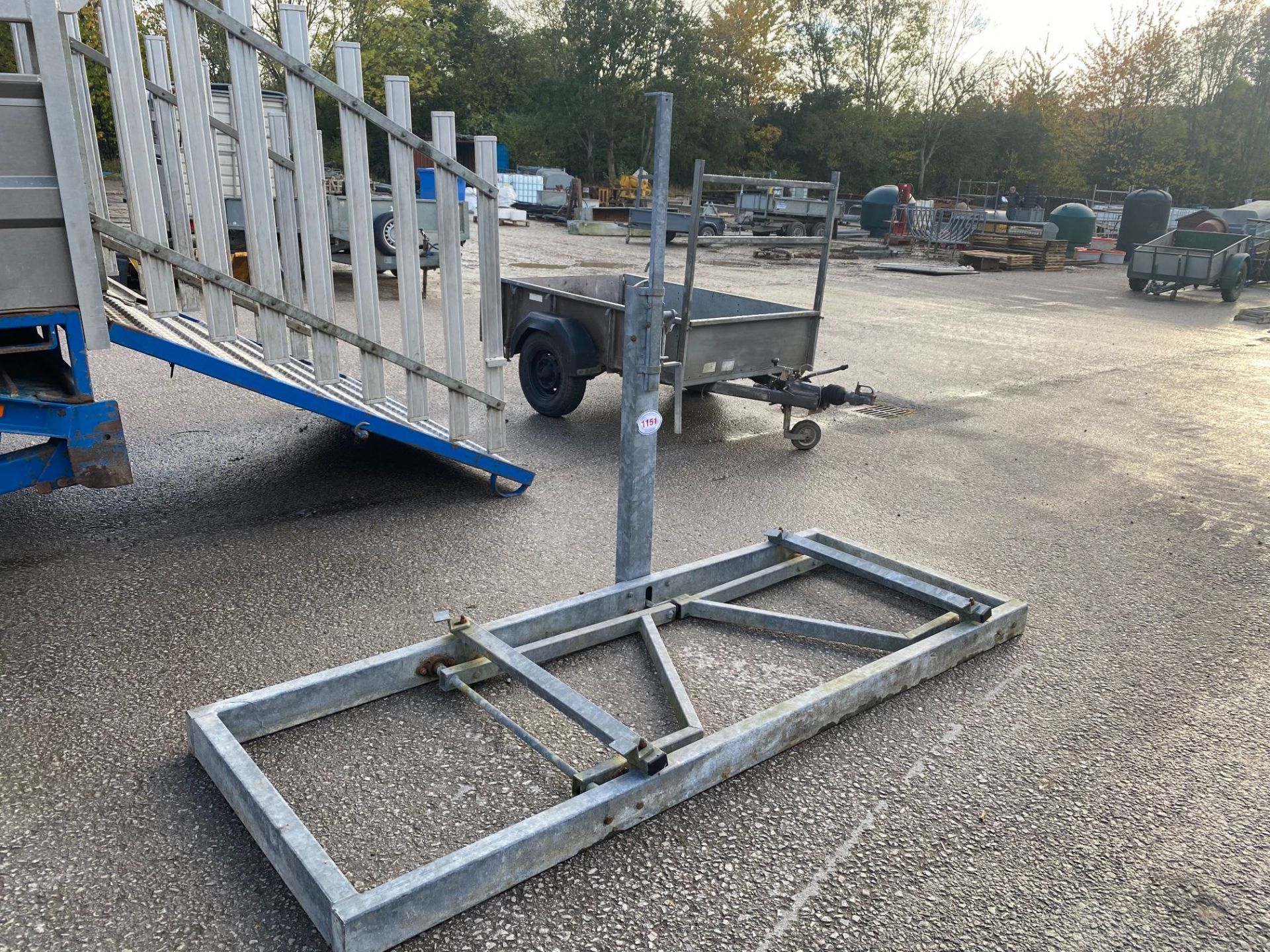CATTLE WEIGH SCALE PLATFORM - Image 2 of 2