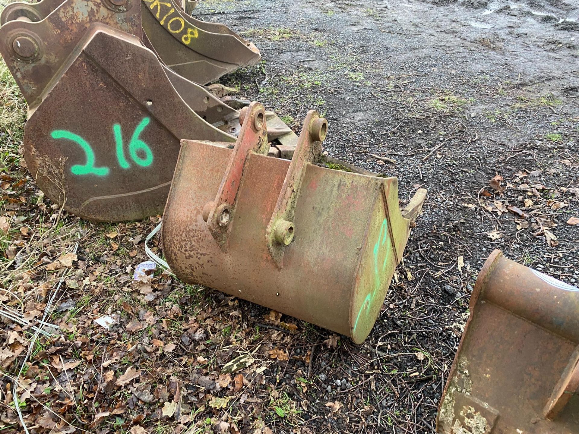 EXCAVATOR BUCKET - Image 2 of 2