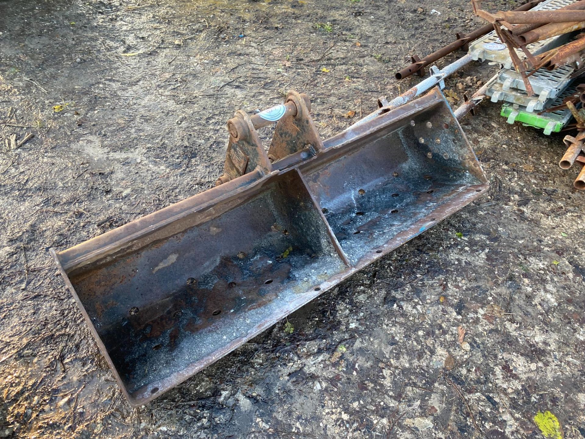 5FT DITCHING BUCKET