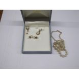 9ct Gold Clasped Pearl Necklace & 2 9ct Gold Pairs of Earrings.