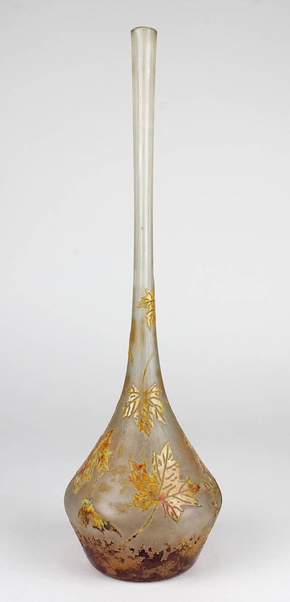 Daum Nancy Solifleur-Jugendstil-Vase mit Ahornlaubdekor, Nancy um 1908, Klarglaskörper, gedrungener - Bild 4 aus 6