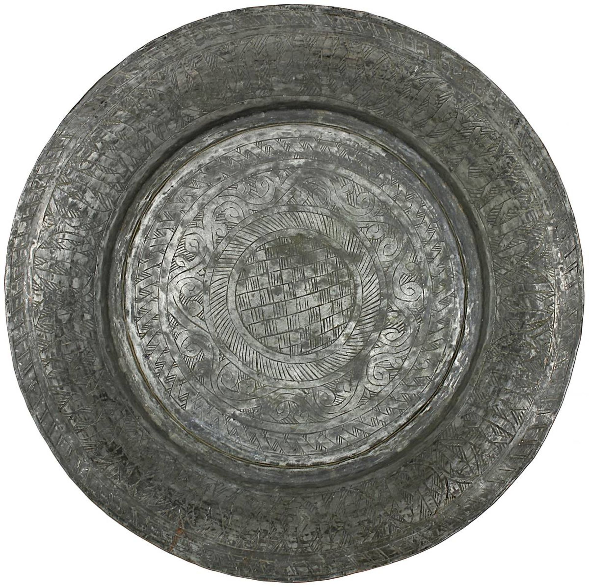 3 Servierteller aus verzinntem Kupfer, Syrien 1. H. 20. Jh., Handarbeit, reicher gravierter - Bild 3 aus 4