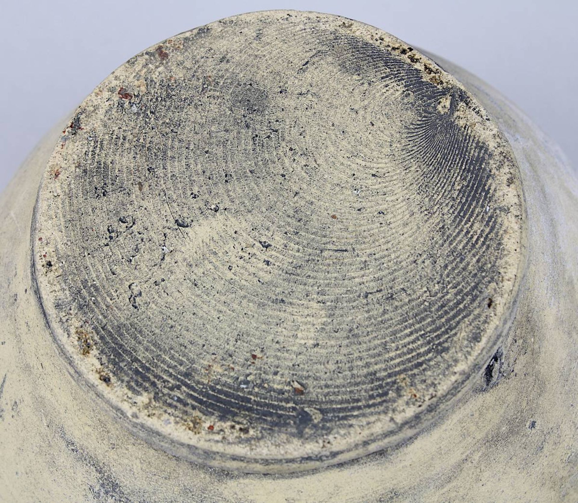 Keramik-Henkeltopf, römisch / provinzialrömisch, auf der Töpferscheibe gedreht, heller Scherben, H - Image 2 of 2