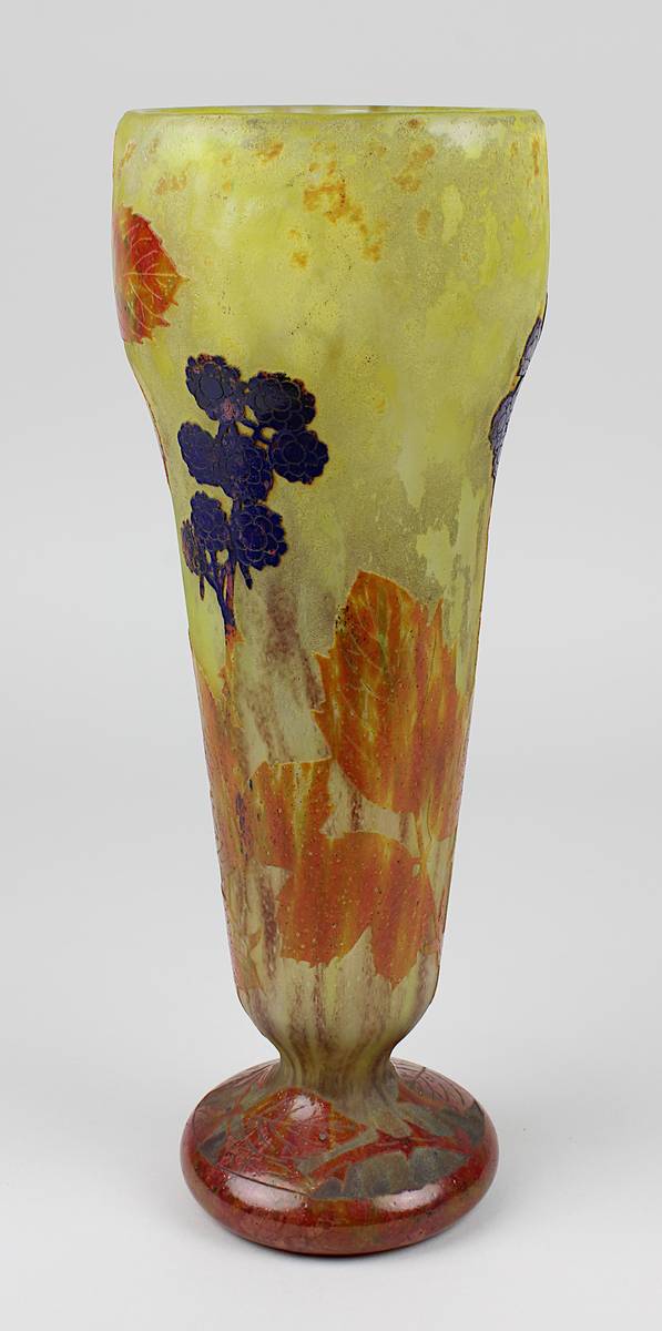 Daum Jugendstil-Vase mit Brombeerdekor, Nancy um 1909, Entwurf Henri Bergé (1870-1937), kelchförmige - Image 4 of 6