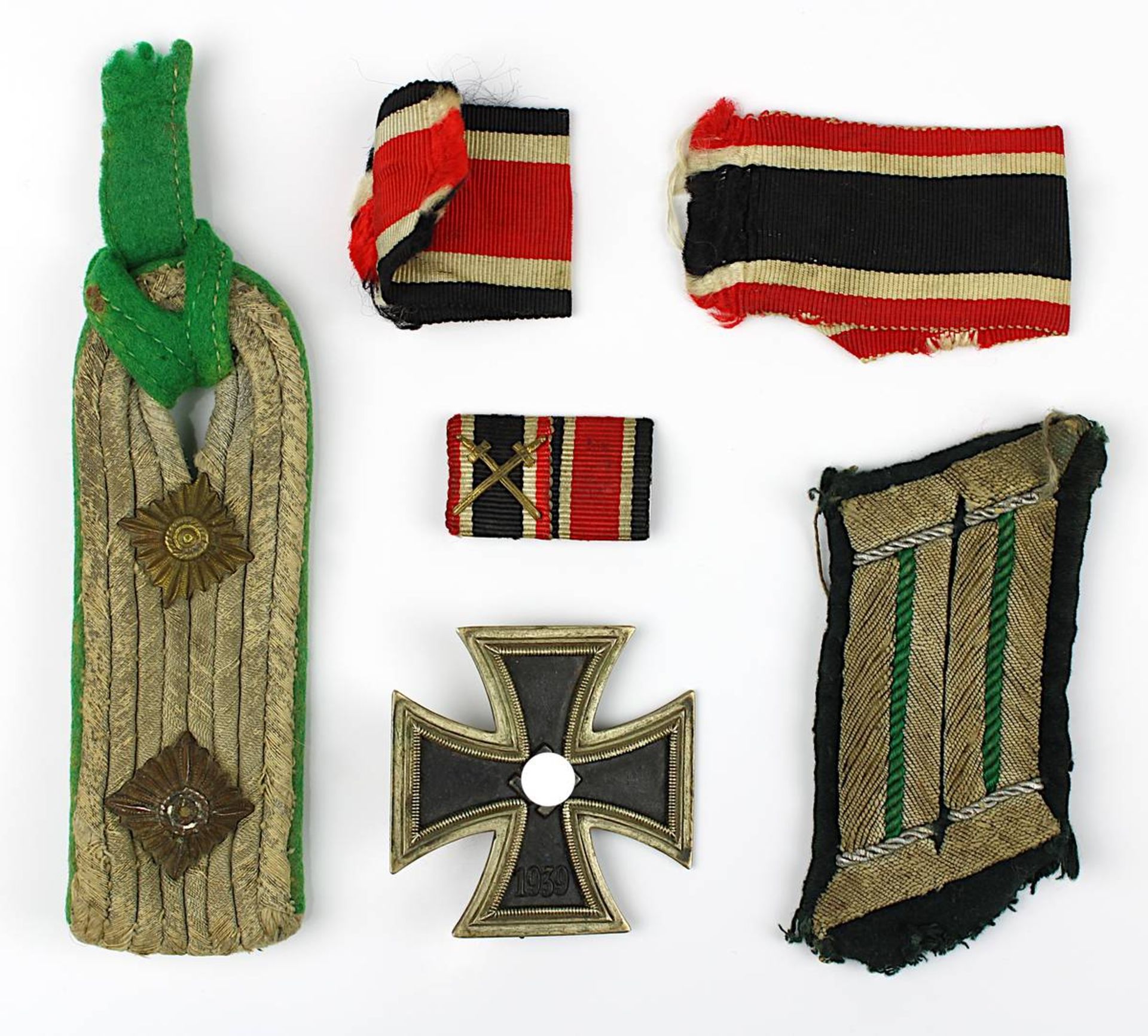 Konvolut Orden und Effekten, Deutsches Reich 1933 - 1945: Eisernes Kreuz I Klasse, magnetisch, mit