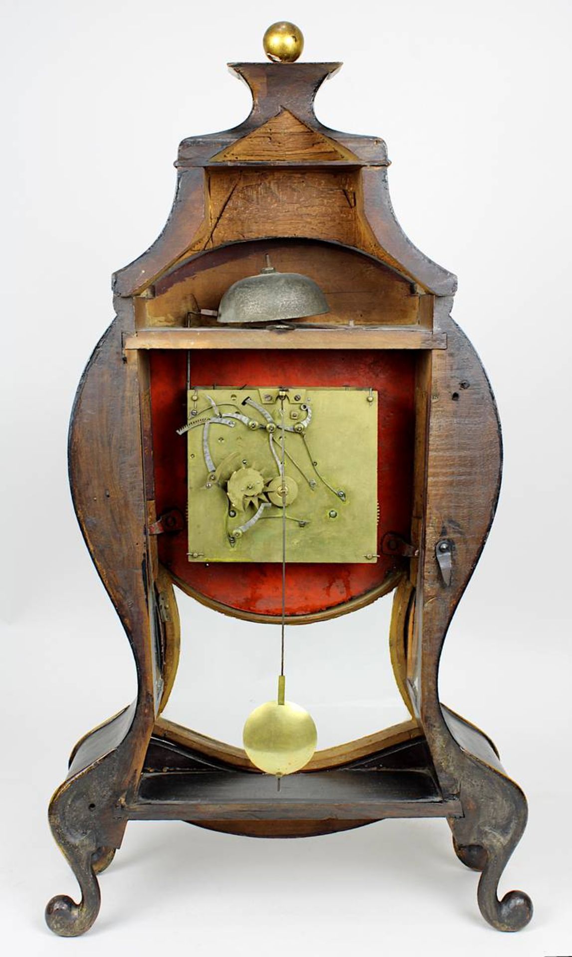 Neuenburger Pendule mit Spindelhemmung und Glocke, Schweiz 18. Jh., schwarz bemaltes Holzgehäuse mit - Image 2 of 3