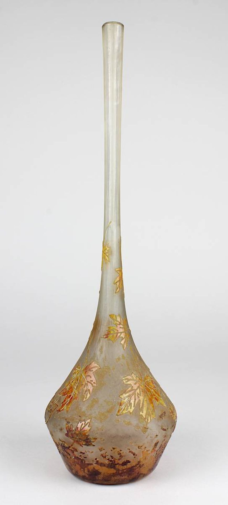 Daum Nancy Solifleur-Jugendstil-Vase mit Ahornlaubdekor, Nancy um 1908, Klarglaskörper, gedrungener - Bild 3 aus 6