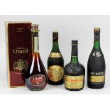 Vier Flaschen Cognac, Frankreich 2. H. 20. Jh.: Cognac Otard V.S.O.P., Fine Champagne, Château de