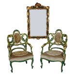 Paar Armlehnstühle u. Spiegel im Louis XV Stil, wohl Italien 2. H. 20. Jh., Holz geschnitzt, grün u.
