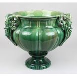 Cachepot mit 3 Faunköpfen, Frankreich, wohl Vallauris um 1890, Keramik heller Scherben, grüne