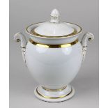 Meissener Porzellan-Zuckerdose, 1718 - 1816, Porzellan, weißer Scherben, mit Goldrändern, zwei
