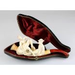 Seltene Meerschaumpfeife mit erotischer Darstellung, süddeutsch um 1890, aus einem Stück