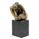 Bruni, Bruno (geb. Gradara 1935) Bronzeakt "Danae", sitzender, nach vorn gebeugter weiblicher Akt,