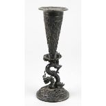 Chinesische Silber-Vase mit Drachenmotiv, um 1920, Fuß und Kuppa mit graviertem und getriebenem