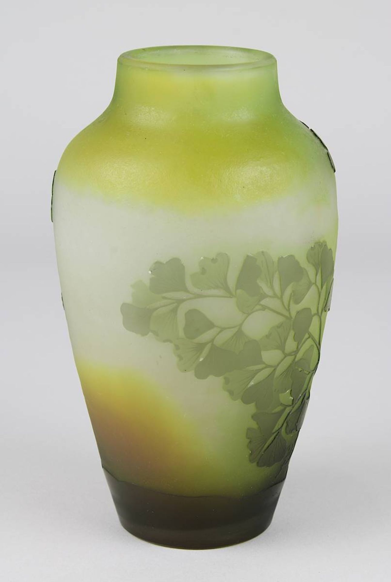 Gallé Jugendstil-Vase mit Farnmotiv, Nancy 1906-14, Klarglaskorpus innen mit grünbraunem - Image 3 of 4