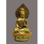 Chinesischer Buddha, 19. Jh., Bronze vergoldet, Buddha im Lotussitz auf Lotusblütensockel, in