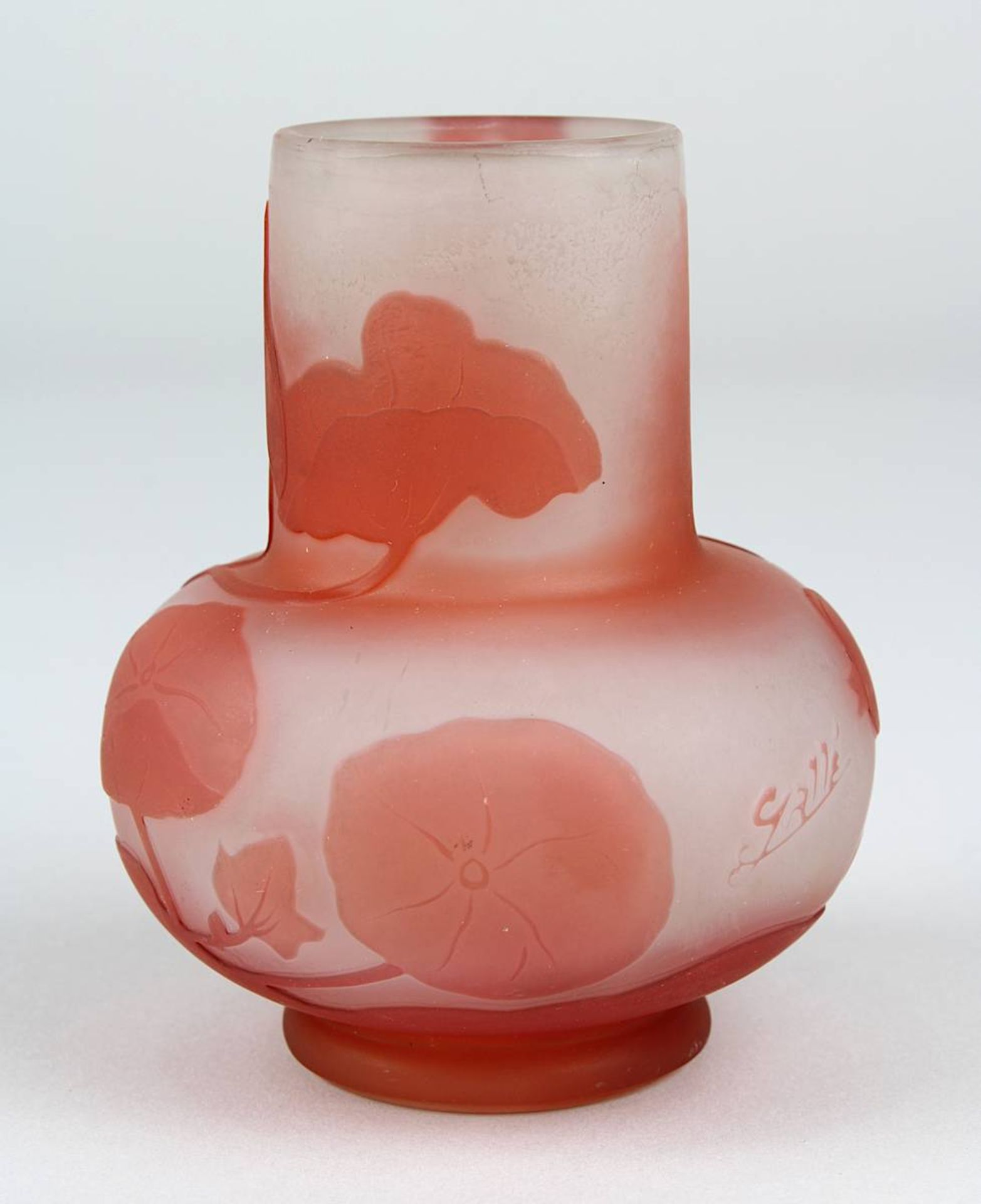 Gallé Miniatur-Jugendstil-Vase mit Windenmotiv, Nancy um 1920, matt geätzter Klarglaskorpus, - Image 2 of 4
