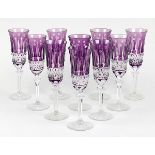 10 Sektflöten Saint-Louis Tommy, Kristallklarglas, Kuppa aus lilanem Überfangglas, mit Schliffdekor,
