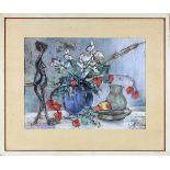 Bodo, Künstler M.20.Jh., Stilleben mit Figur, Blumenvase, Krug, Schale und Obst, Farbkreide-