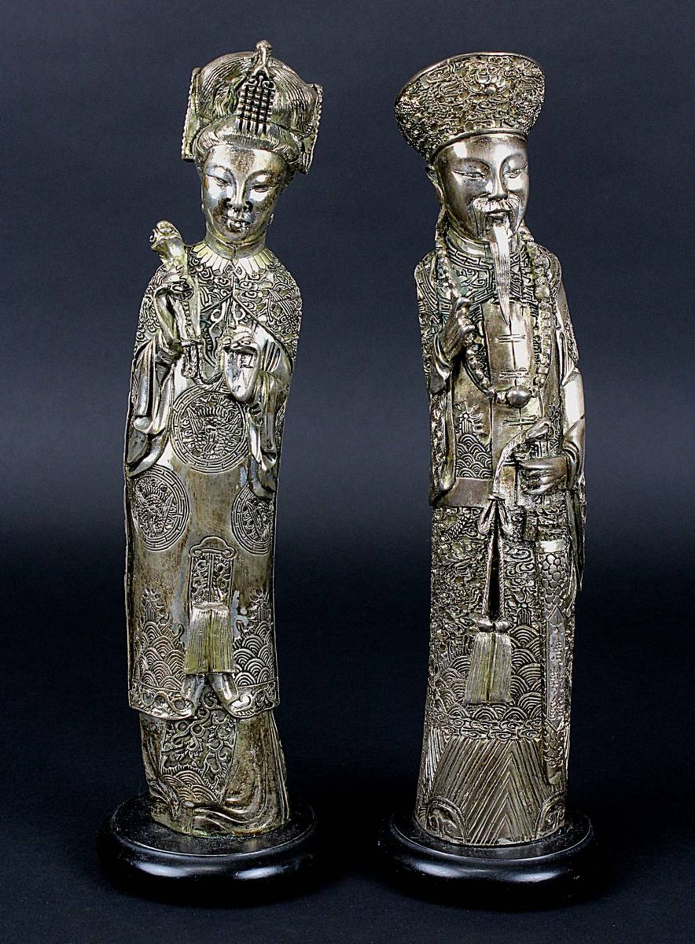 Paar silberne Galvanoplastiken Chinesischer Kaiser und Kaiserin, Italien, neuzeitlich, mit gefülltem