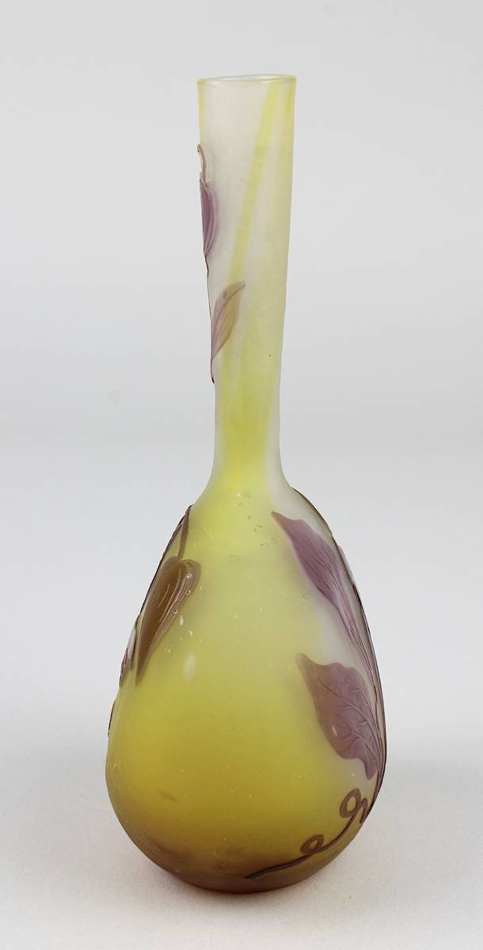 Gallé Jugendstil-Vase mit Windenblütenmotiv, Nancy 1906 - 1914, dickbauchiger Klarglaskörper mit - Image 4 of 4