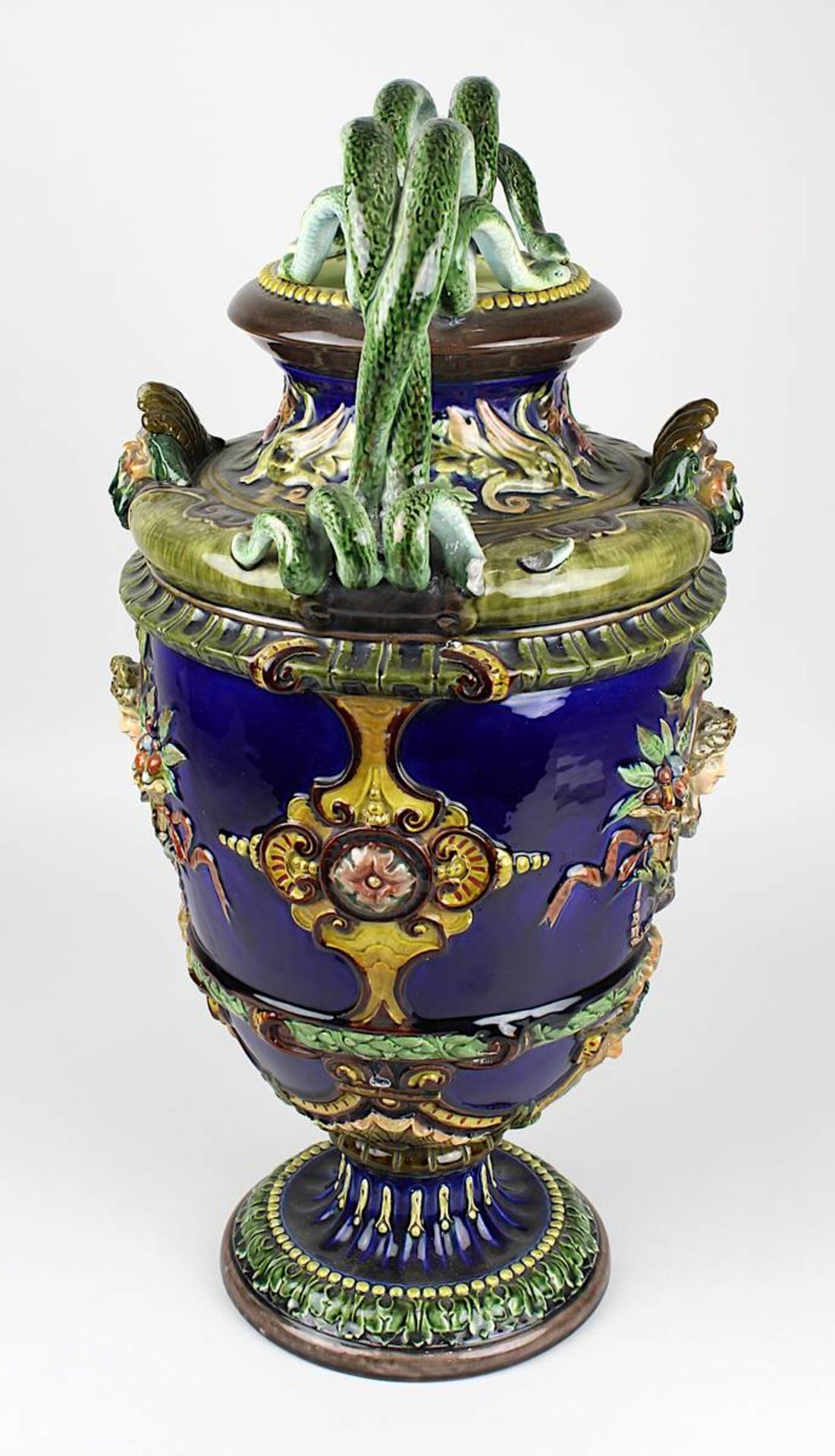 Johann Glatz (wohl) Keramik Prunk-Vase nach italienischem Vorbild der Renaissance, Villingen um - Image 2 of 6
