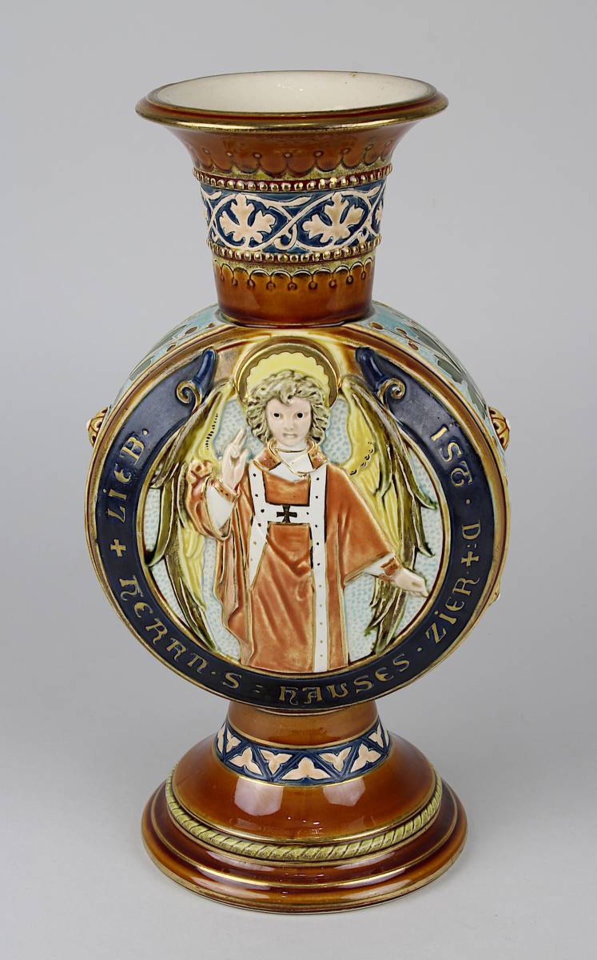 Villeroy & Boch Mettlach Vase mit Engelmotiv, Keramik heller Scherben, Außenwandung mit reliefiertem - Image 2 of 2