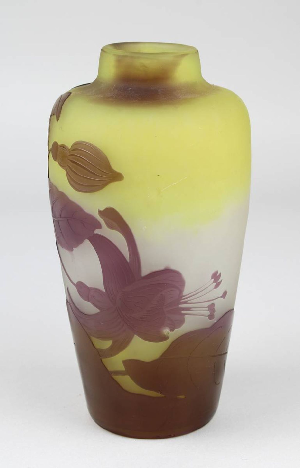 Gallé Jugendstil-Vase mit Fuchsiendekor, Nancy 1904 - 1906, ovaler Vasenkorpus aus Klarglas, innen - Image 2 of 4