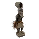 Kleine afrikanische Figur wohl der Kete oder Mbole, D. R. Kongo, Holz geschnitzt, Maskentänzer?