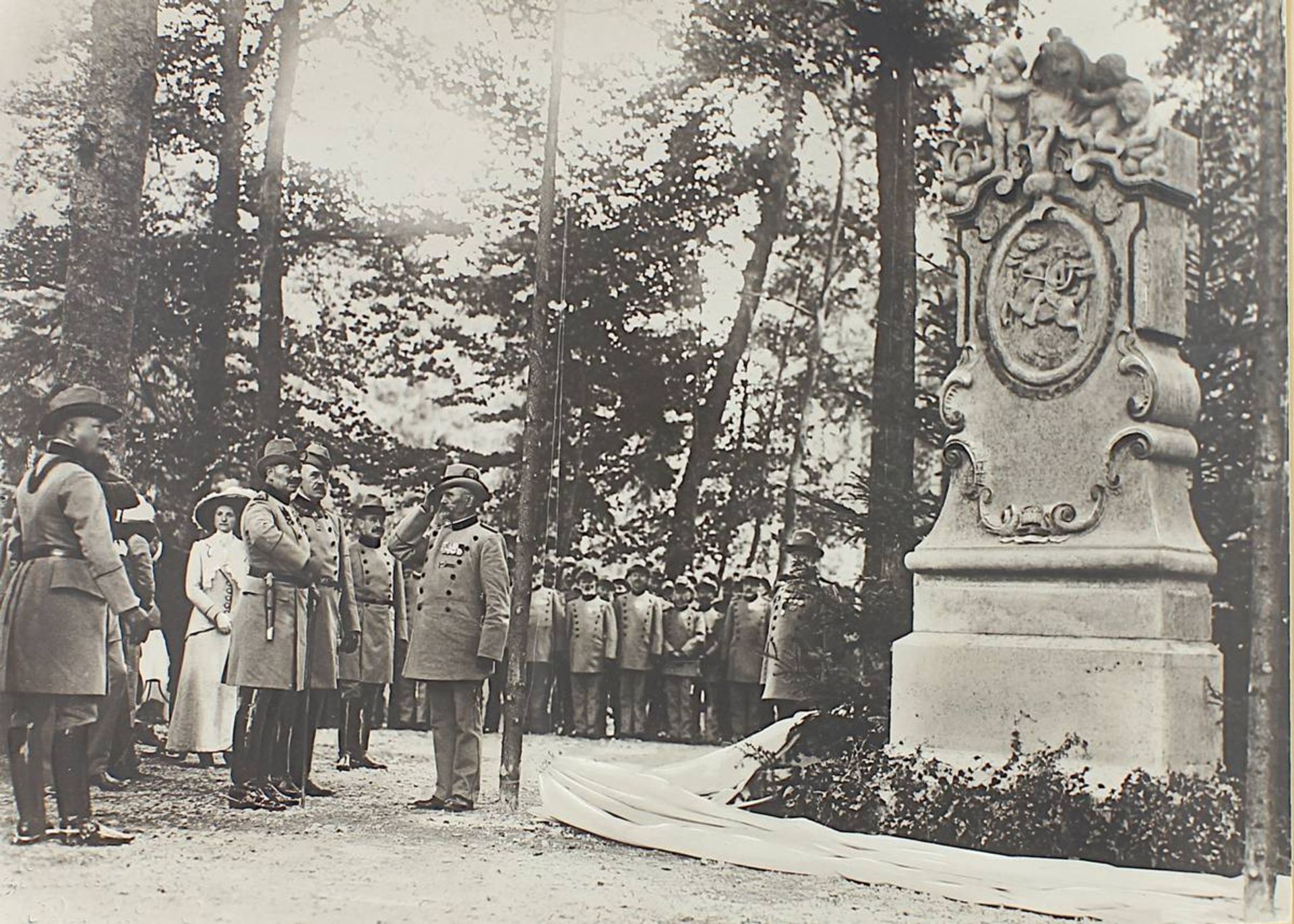 Fotografie der Enthüllung des Denkmals für Friedrich Wilhelm Utsch, gen. "Jäger aus Kurpfalz", durch - Image 2 of 2