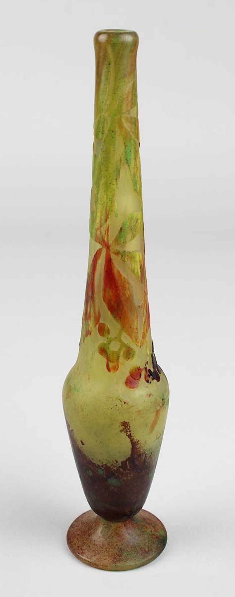 Daum Jugendstil-Vase mit Heidelbeerdekor, Nancy um 1909, Entwurf Henry Bergé, länglicher - Image 4 of 6