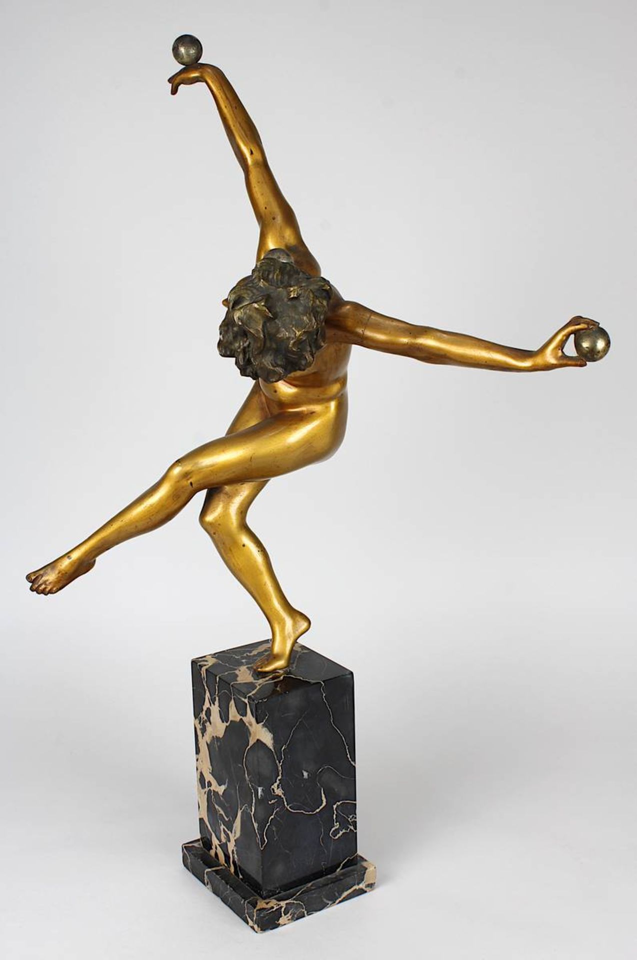 Giannoni, wohl Giannoni Chapelier, Leonildo (Italien 1880-1951 Lüttich), Kugeltänzerin, Bronze - Image 2 of 6