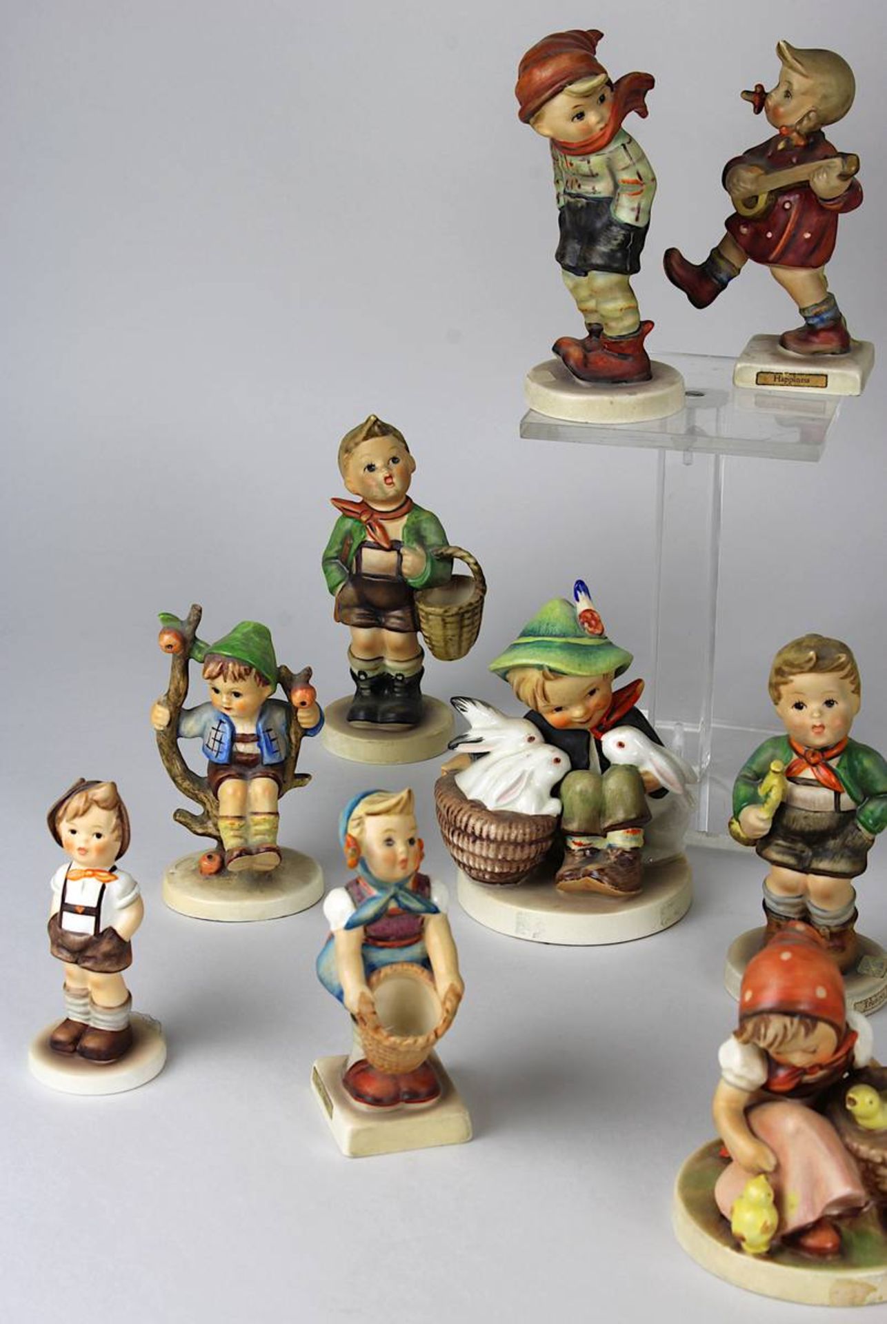 20 Hummel-Figuren, Goebel, 1960er bis 1990er Jahre, Keramikfiguren, farbig staffiert, u.a. " - Image 2 of 4