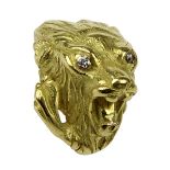 Schwerer Löwenkopf-Anhänger in Gelbgold mit Diamanten als Augen, 18 kt, nicht gestempelt, aber