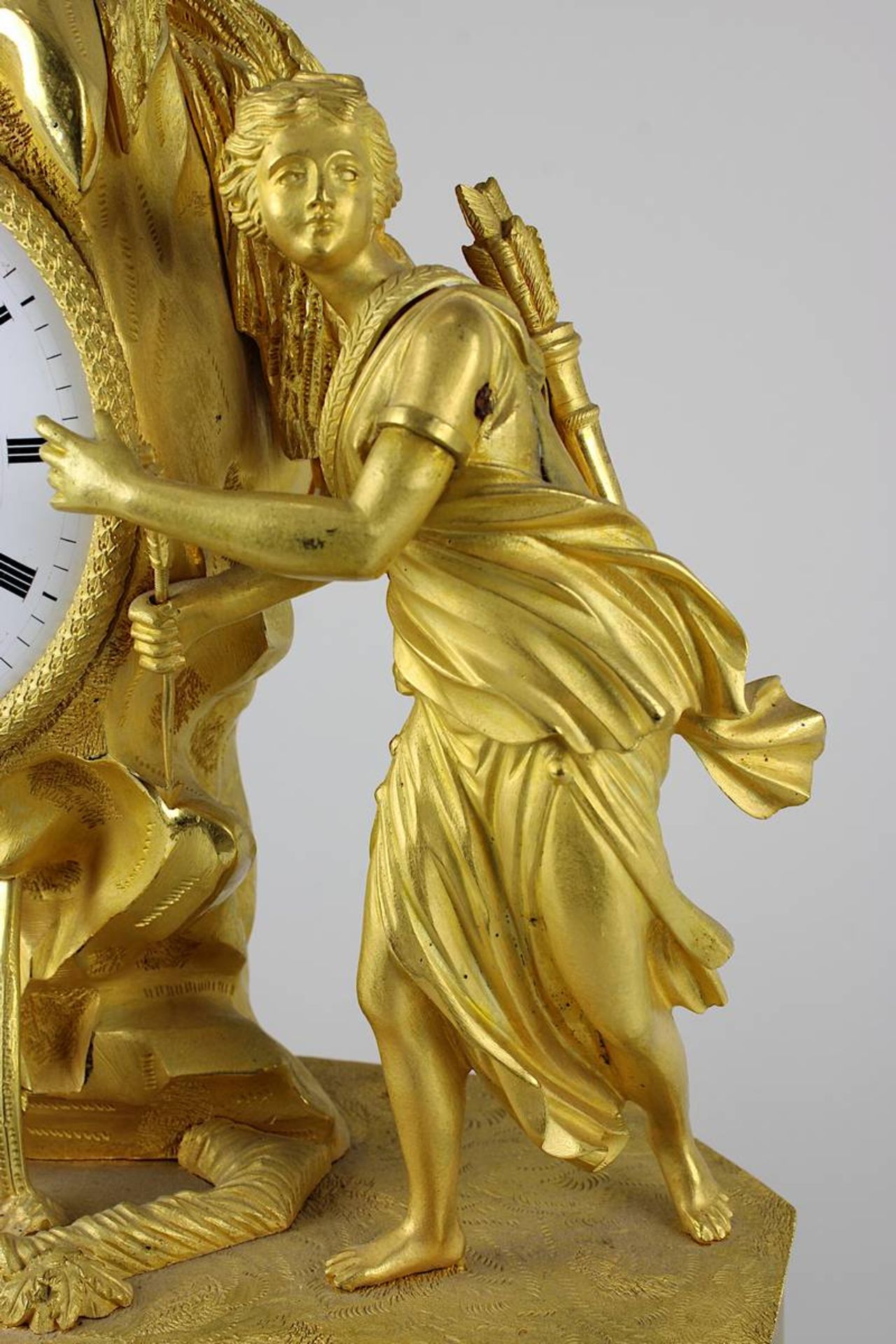 Empire-Bronzeuhr vergoldet, Diana am Brunnen, Frankreich um 1810, französisches Pendulenwerk mit Fad - Bild 5 aus 7