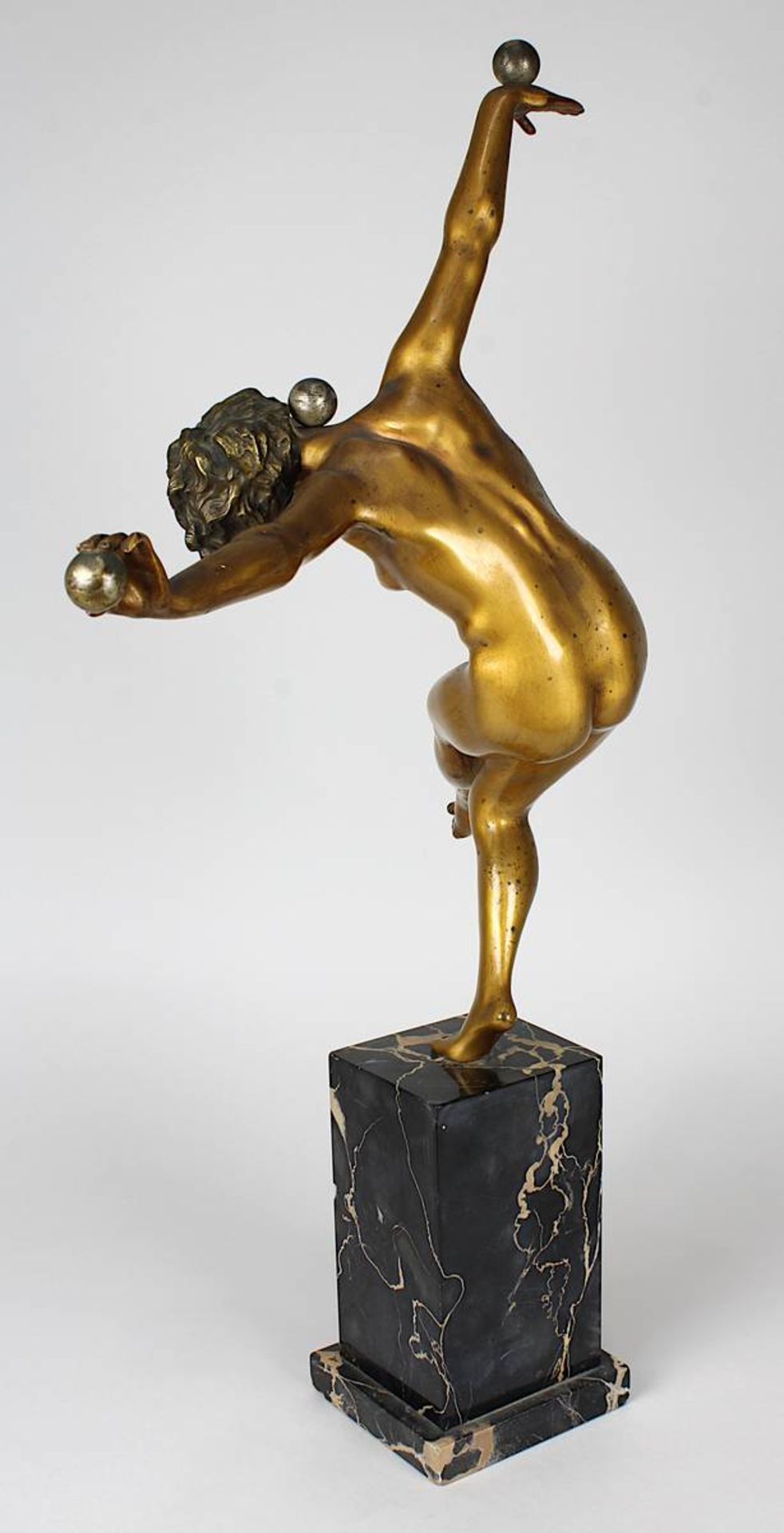Giannoni, wohl Giannoni Chapelier, Leonildo (Italien 1880-1951 Lüttich), Kugeltänzerin, Bronze - Image 3 of 6