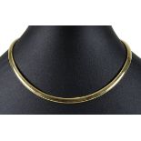 Collier aus 585er Gelbgold, Italien um 1980, gepunzt, micht Achter-Sicherheitsverschluss, L 45 cm, B