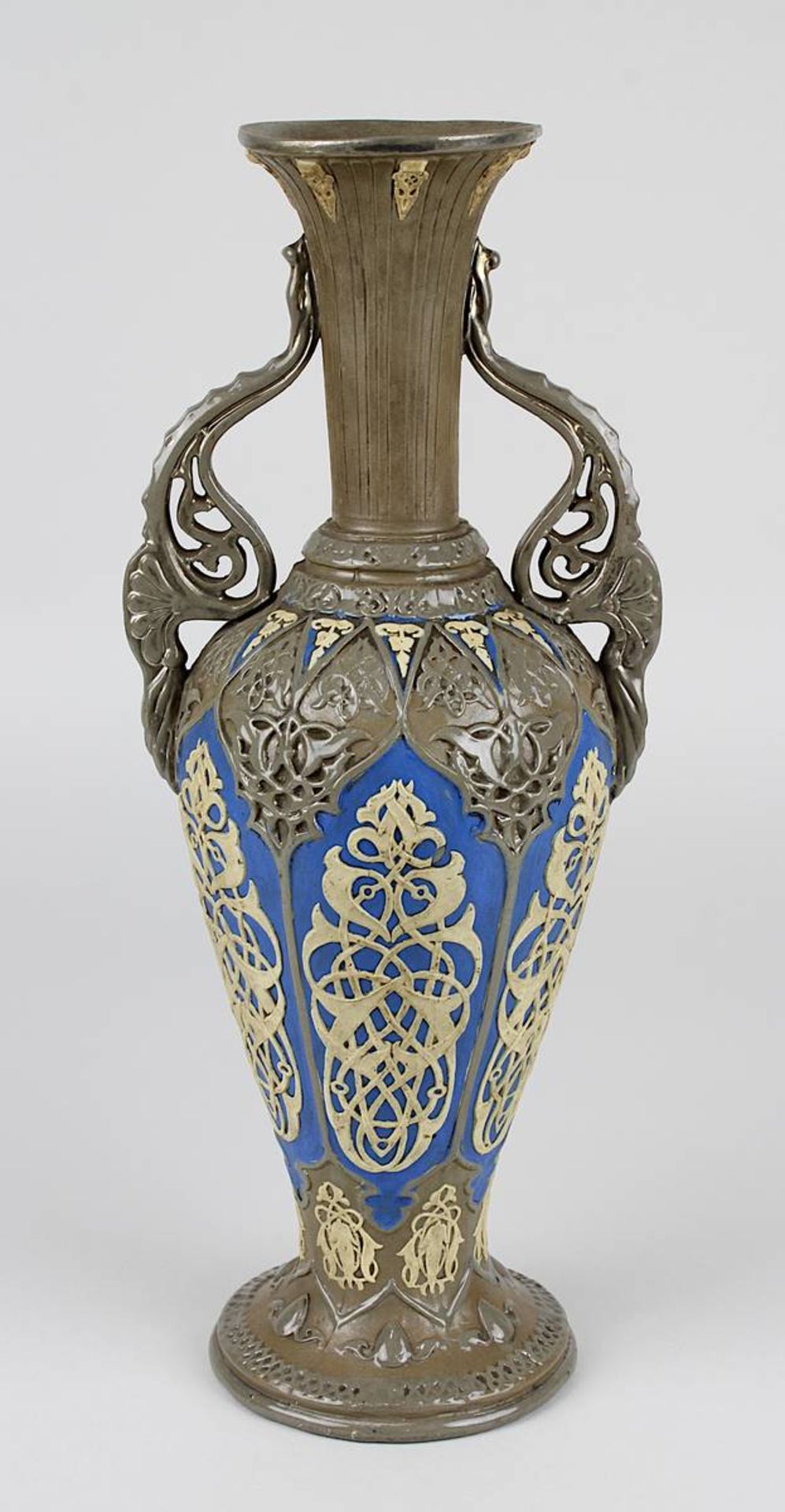 Vase, Villeroy & Boch um 1860, Steingut, braungrauer Scherben, balusterförmiger Korpus mit farbigem,
