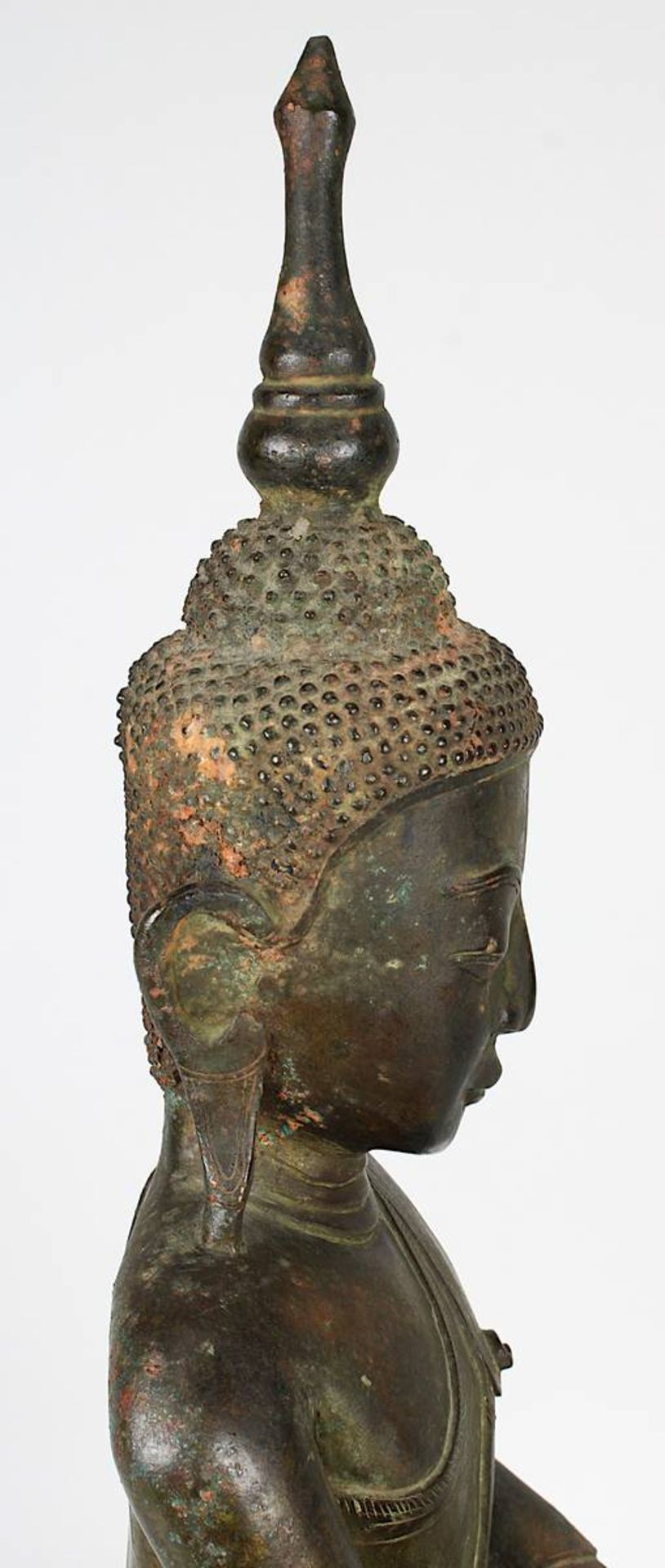 Große Figur des sitzenden Buddha, Thailand, Ayutthaya, 17. Jh., Bronze mit sehr schöner Alterspatina - Bild 5 aus 8
