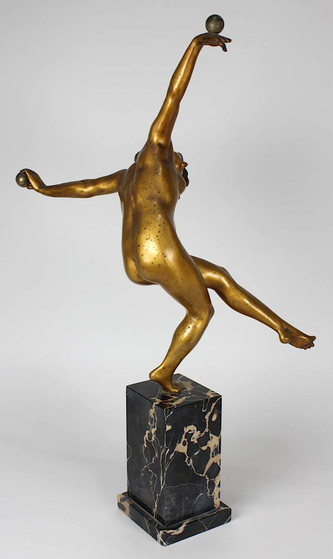 Giannoni, wohl Giannoni Chapelier, Leonildo (Italien 1880-1951 Lüttich), Kugeltänzerin, Bronze - Image 4 of 6