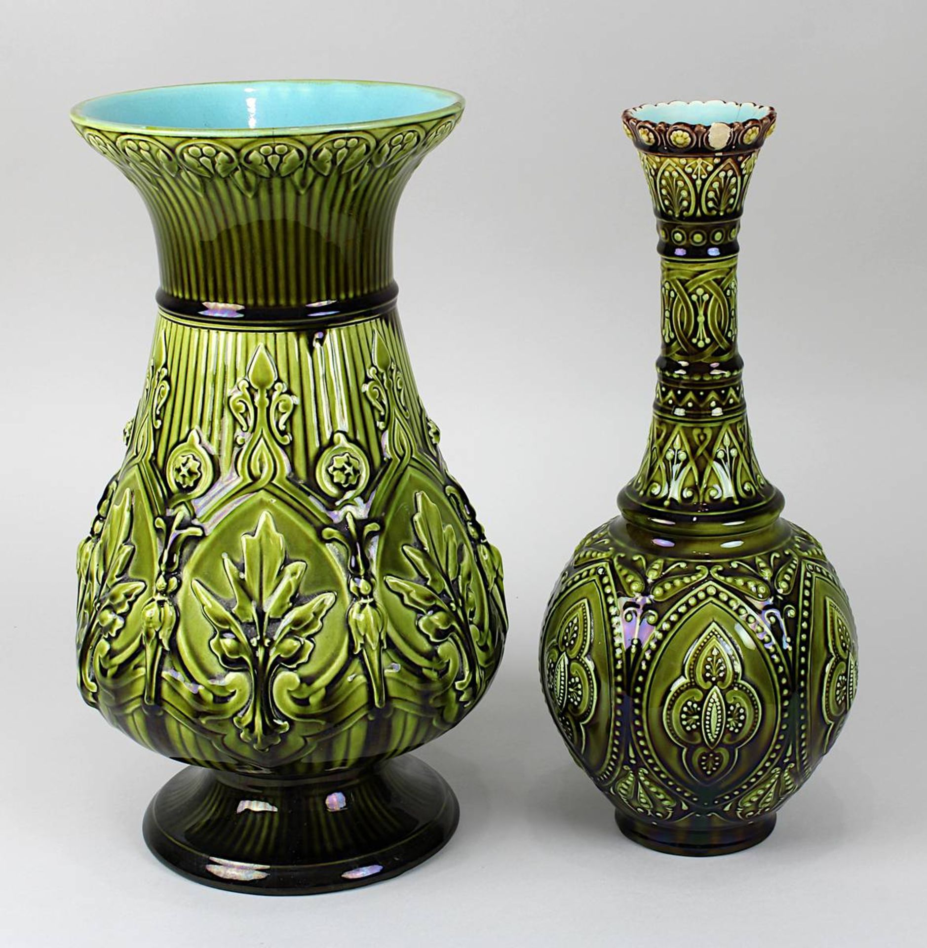 2 Historismus-Vasen und 1 Blumenampel, Sarreguemines um 1880, jew. Keramik heller Scherben, innen - Image 3 of 7