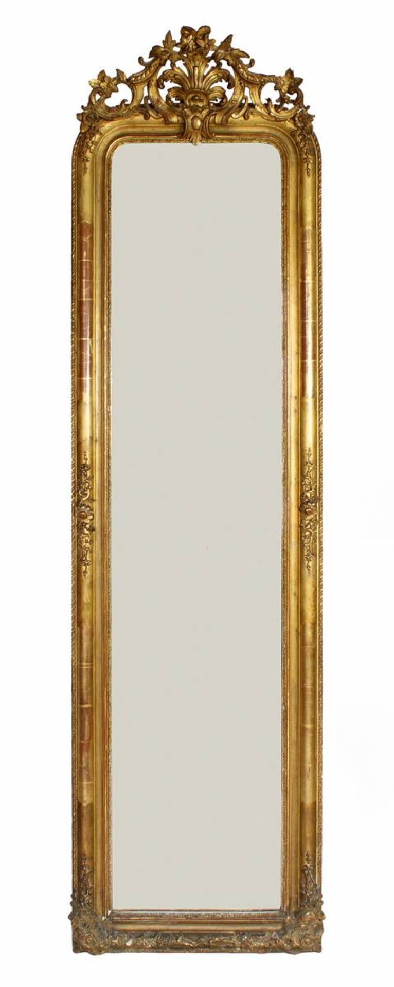 Trumeau Spiegel, wohl Frankreich Mitte 19. Jh., hochrechteckige Form, Nadelholz beschnitzt,