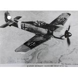 Erich Hartmann, dt. Jagdflieger im II WK, Photoreproduktion mit Flugzeugdarstellung der Focke-Wulf